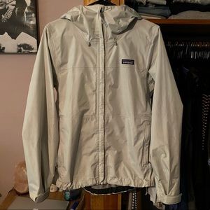 Patagonia light weight windbreaker/rain jacket
